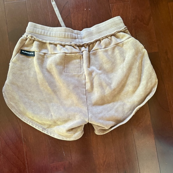 Alphalete shorts - Picture 2 of 2
